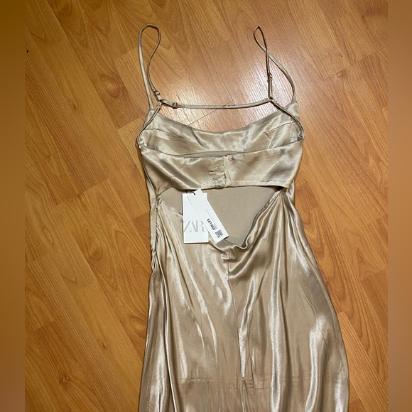 COPY - Satin effect cutout dress taupe grey - Picture 12 of 15